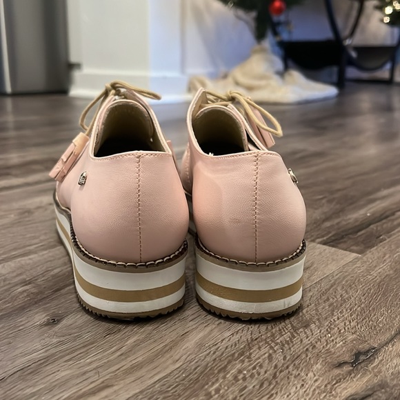 Women’s platform pink dress sneakers - Picture 3 of 4